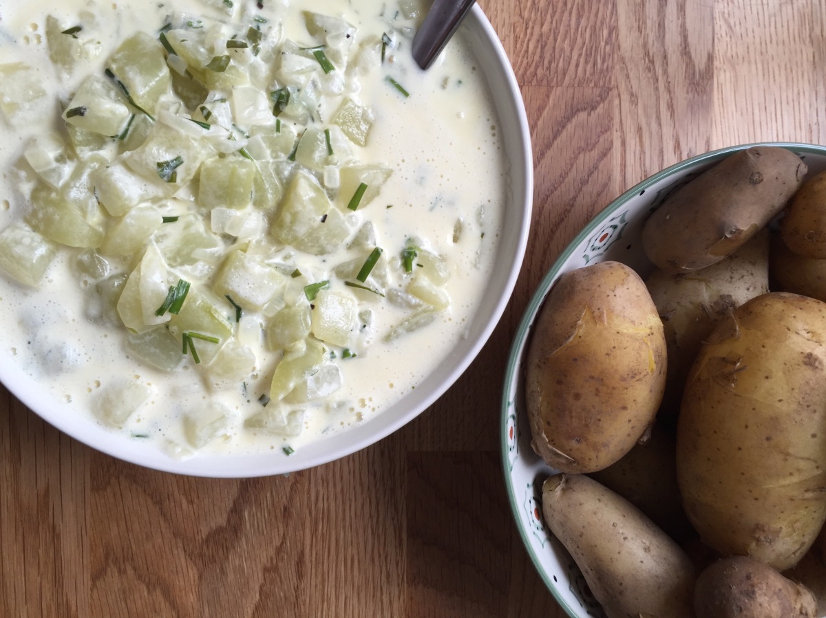Frisch aus dem Alten Land: Schmorgurke mit Estragon und frischen Kartoffeln